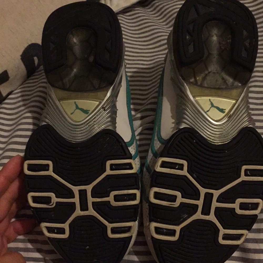 Sneakers - Picture 3 of 4